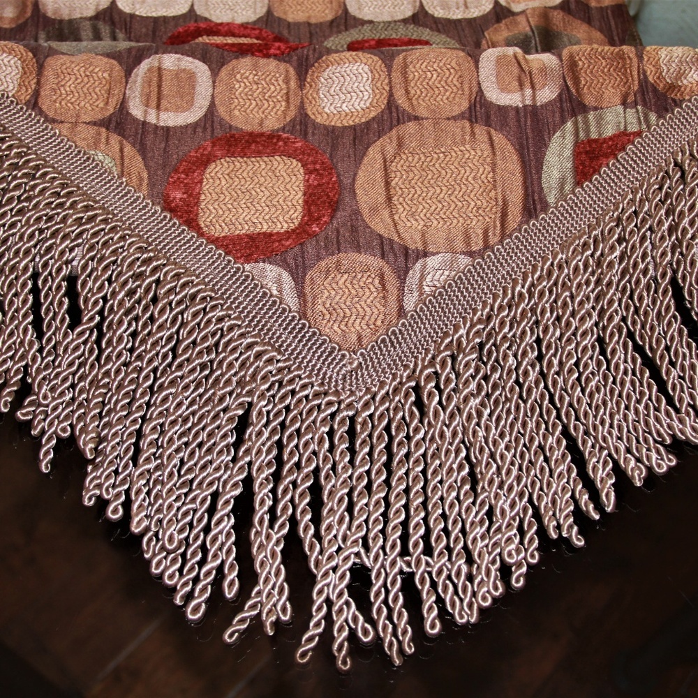 Canaan Geometric Pattern Reversable Table Runner - image 4